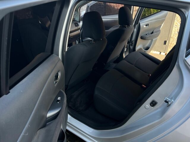 Сірий Ніссан Ліф, об'ємом двигуна 0 л та пробігом 122 тис. км за 8000 $, фото 9 на Automoto.ua