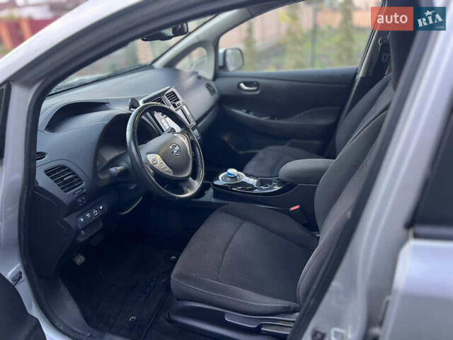 Серый Ниссан Лиф, объемом двигателя 0 л и пробегом 108 тыс. км за 7290 $, фото 17 на Automoto.ua