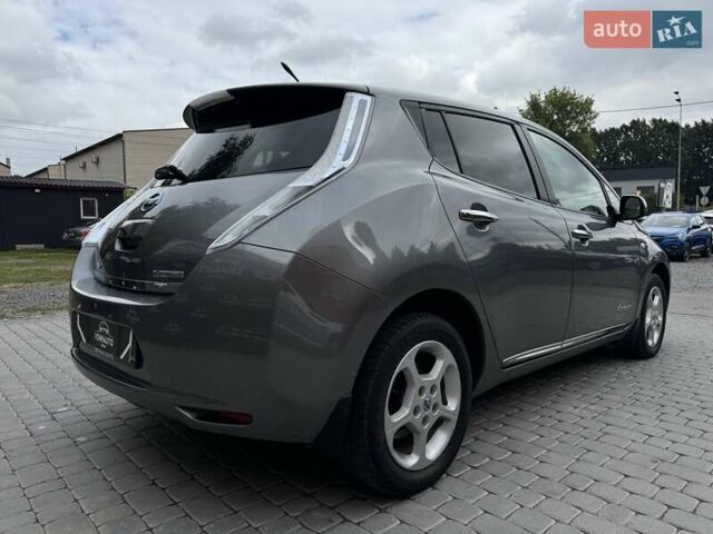 Серый Ниссан Лиф, объемом двигателя 0 л и пробегом 159 тыс. км за 6700 $, фото 13 на Automoto.ua