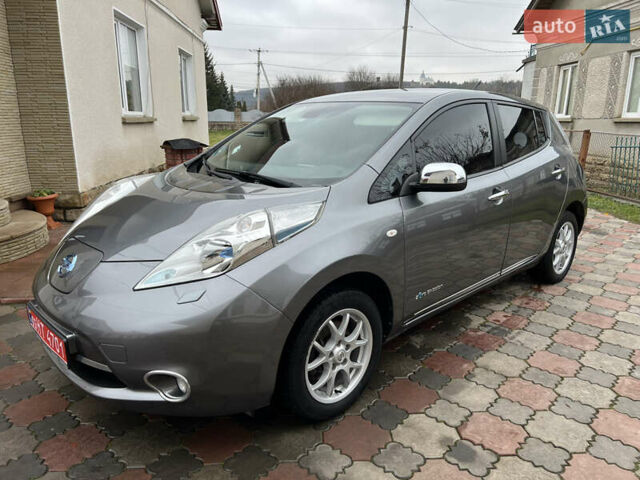 Серый Ниссан Лиф, объемом двигателя 0 л и пробегом 139 тыс. км за 7200 $, фото 1 на Automoto.ua