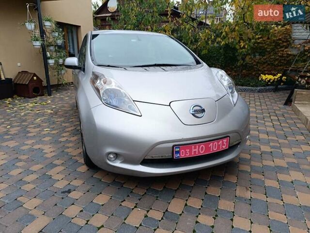 Ниссан Лиф 2014 в Ровно на Automoto.ua Серый Ниссан Лиф, объемом двигателя 0 л и пробегом 118 тыс. км за 5700 $, фото 19 на Automoto.ua