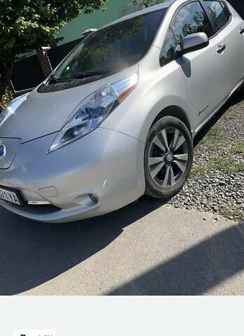 Сірий Ніссан Ліф, об'ємом двигуна 0 л та пробігом 148 тис. км за 6400 $, фото 12 на Automoto.ua