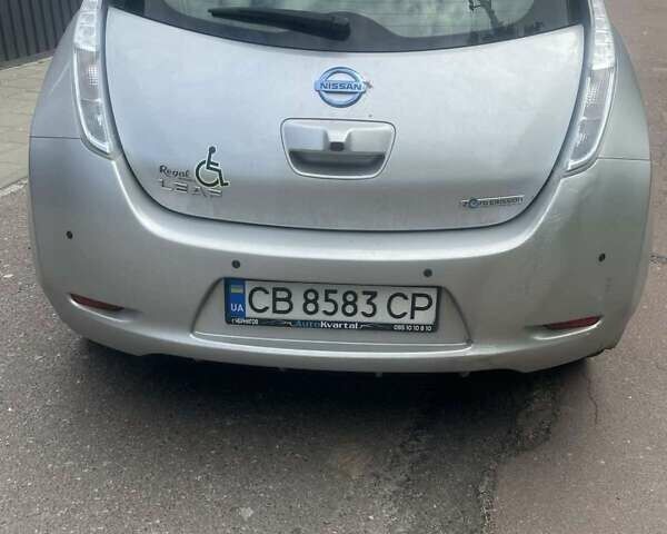 Серый Ниссан Лиф, объемом двигателя 0 л и пробегом 107 тыс. км за 5800 $, фото 6 на Automoto.ua