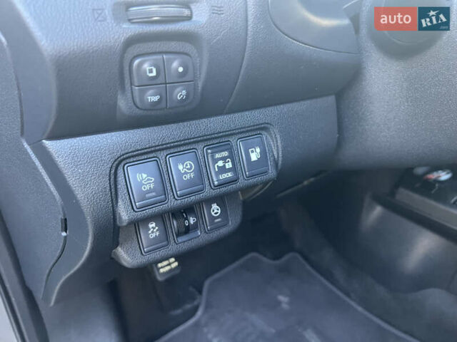 Ниссан Лиф 2014 в Черновцах на Automoto.ua Серый Ниссан Лиф, объемом двигателя 0 л и пробегом 83 тыс. км за 5900 $, фото 25 на Automoto.ua