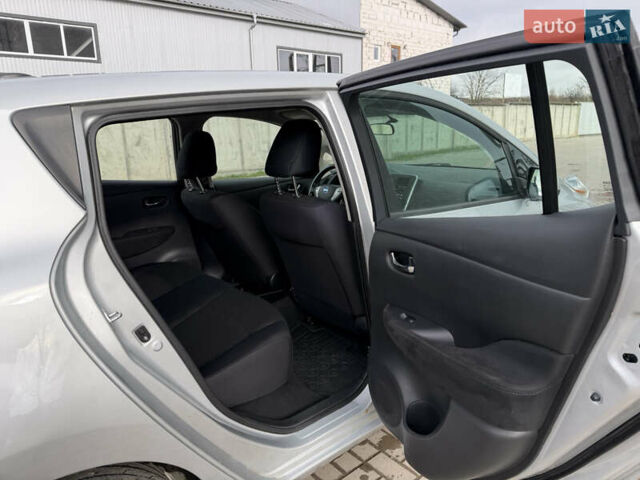 Серый Ниссан Лиф, объемом двигателя 0 л и пробегом 134 тыс. км за 6499 $, фото 22 на Automoto.ua