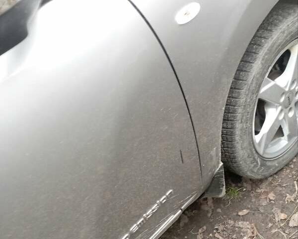 Серый Ниссан Лиф, объемом двигателя 0 л и пробегом 132 тыс. км за 5950 $, фото 33 на Automoto.ua