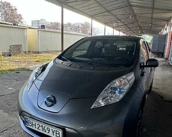 Сірий Ніссан Ліф, об'ємом двигуна 0 л та пробігом 103 тис. км за 7200 $, фото 7 на Automoto.ua