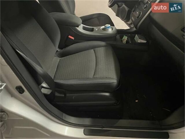 Сірий Ніссан Ліф, об'ємом двигуна 0 л та пробігом 88 тис. км за 7800 $, фото 8 на Automoto.ua