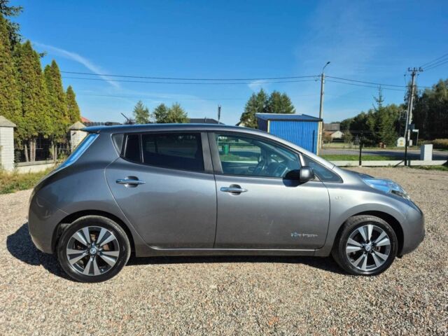 Серый Ниссан Лиф, объемом двигателя 0 л и пробегом 150 тыс. км за 2015 $, фото 4 на Automoto.ua