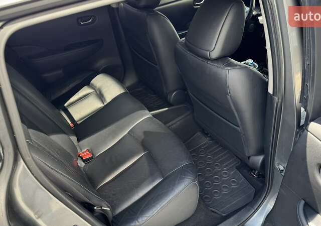 Серый Ниссан Лиф, объемом двигателя 0 л и пробегом 137 тыс. км за 6900 $, фото 17 на Automoto.ua