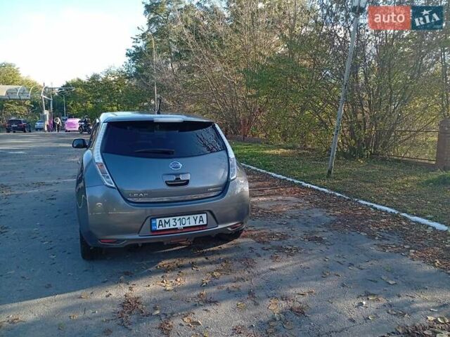 Серый Ниссан Лиф, объемом двигателя 0 л и пробегом 244 тыс. км за 5999 $, фото 15 на Automoto.ua