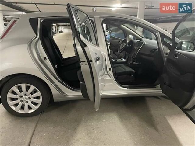 Сірий Ніссан Ліф, об'ємом двигуна 0 л та пробігом 88 тис. км за 7800 $, фото 11 на Automoto.ua