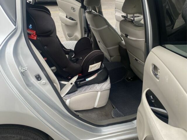 Сірий Ніссан Ліф, об'ємом двигуна 0 л та пробігом 200 тис. км за 6800 $, фото 8 на Automoto.ua