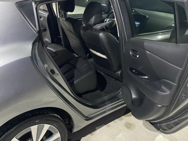 Сірий Ніссан Ліф, об'ємом двигуна 0 л та пробігом 131 тис. км за 6550 $, фото 10 на Automoto.ua