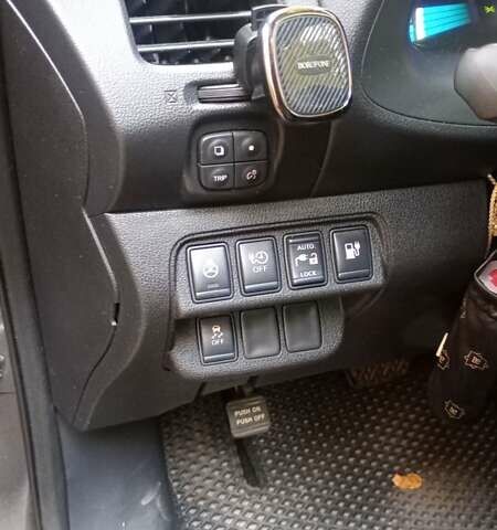 Серый Ниссан Лиф, объемом двигателя 0 л и пробегом 157 тыс. км за 7850 $, фото 19 на Automoto.ua