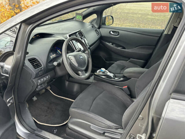 Сірий Ніссан Ліф, об'ємом двигуна 0 л та пробігом 138 тис. км за 5950 $, фото 14 на Automoto.ua