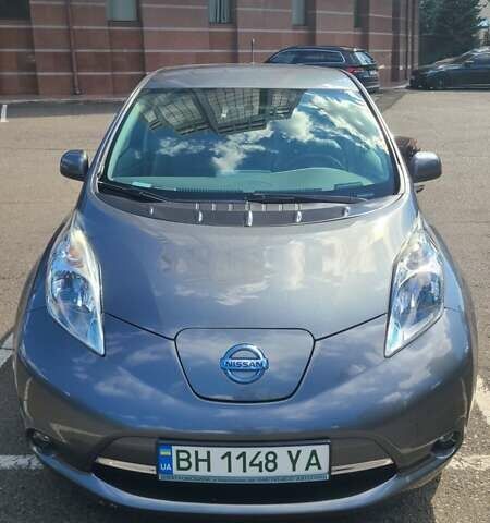 Сірий Ніссан Ліф, об'ємом двигуна 0 л та пробігом 81 тис. км за 7800 $, фото 11 на Automoto.ua