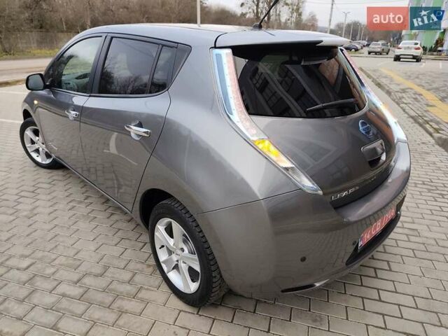 Серый Ниссан Лиф, объемом двигателя 0 л и пробегом 100 тыс. км за 5999 $, фото 11 на Automoto.ua