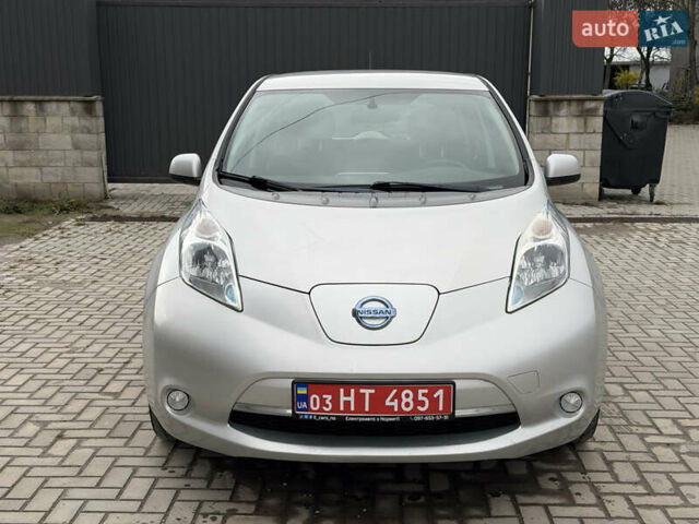 Серый Ниссан Лиф, объемом двигателя 0 л и пробегом 134 тыс. км за 6499 $, фото 1 на Automoto.ua