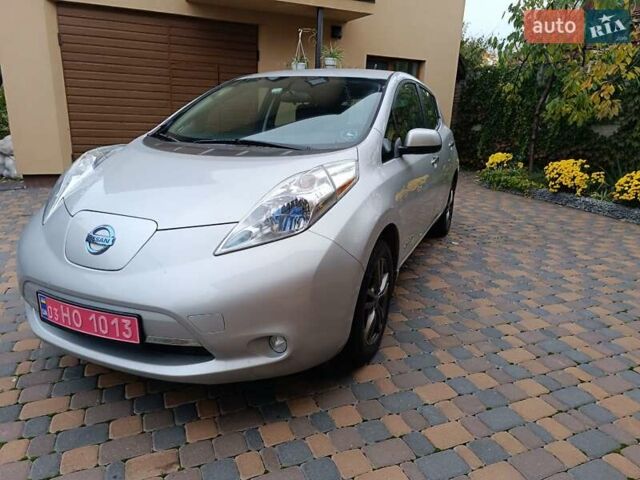 Ниссан Лиф 2014 в Ровно на Automoto.ua Серый Ниссан Лиф, объемом двигателя 0 л и пробегом 118 тыс. км за 5700 $, фото 27 на Automoto.ua