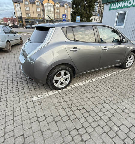 Серый Ниссан Лиф, объемом двигателя 0 л и пробегом 156 тыс. км за 5550 $, фото 5 на Automoto.ua