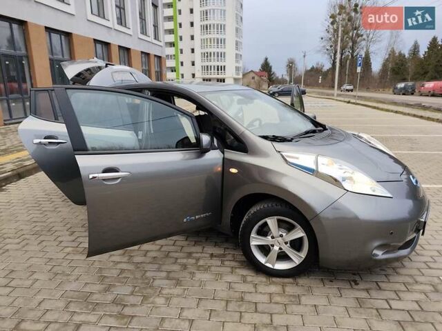 Серый Ниссан Лиф, объемом двигателя 0 л и пробегом 100 тыс. км за 5999 $, фото 68 на Automoto.ua