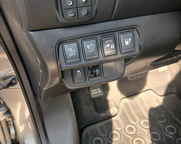 Сірий Ніссан Ліф, об'ємом двигуна 0 л та пробігом 142 тис. км за 7200 $, фото 44 на Automoto.ua