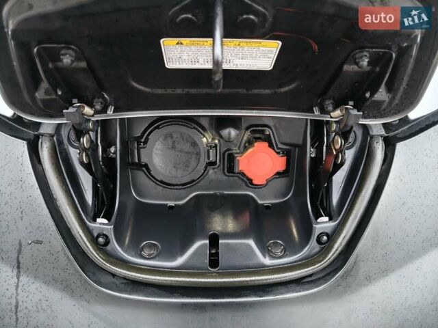 Серый Ниссан Лиф, объемом двигателя 0 л и пробегом 46 тыс. км за 7500 $, фото 28 на Automoto.ua