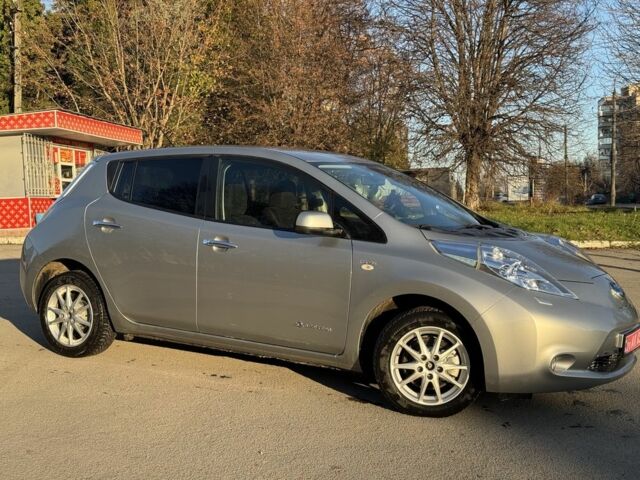 Сірий Ніссан Ліф, об'ємом двигуна 0 л та пробігом 113 тис. км за 6500 $, фото 5 на Automoto.ua
