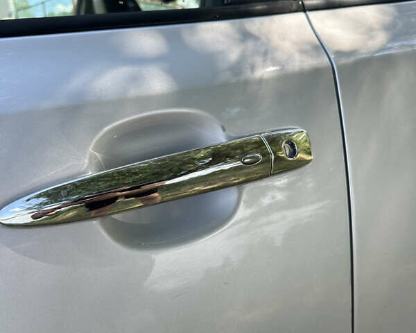 Сірий Ніссан Ліф, об'ємом двигуна 0 л та пробігом 176 тис. км за 5999 $, фото 11 на Automoto.ua