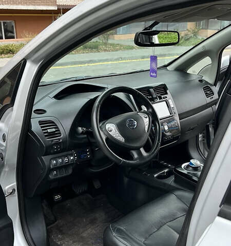 Сірий Ніссан Ліф, об'ємом двигуна 0 л та пробігом 172 тис. км за 7500 $, фото 13 на Automoto.ua