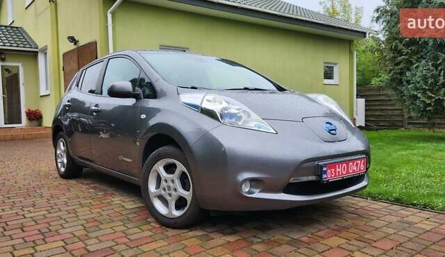 Серый Ниссан Лиф, объемом двигателя 0 л и пробегом 120 тыс. км за 6550 $, фото 21 на Automoto.ua