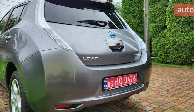 Серый Ниссан Лиф, объемом двигателя 0 л и пробегом 120 тыс. км за 6550 $, фото 12 на Automoto.ua