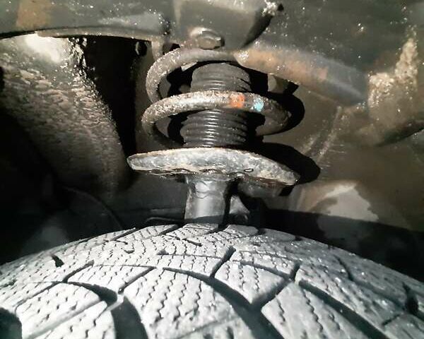 Серый Ниссан Лиф, объемом двигателя 0 л и пробегом 129 тыс. км за 7100 $, фото 17 на Automoto.ua