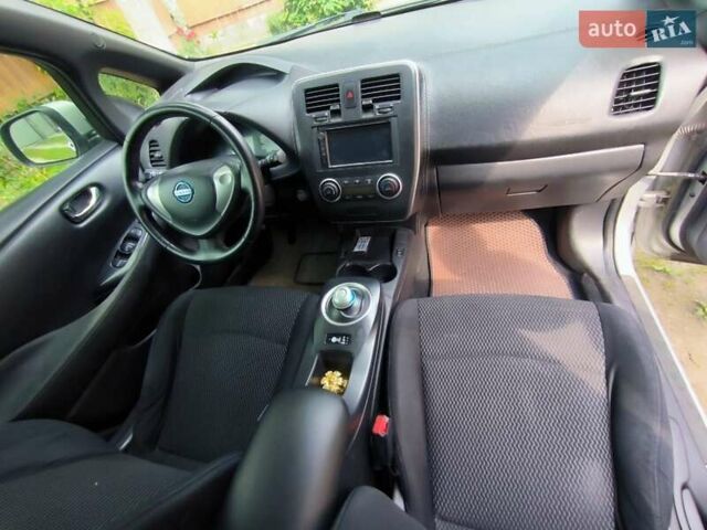 Сірий Ніссан Ліф, об'ємом двигуна 0 л та пробігом 227 тис. км за 8528 $, фото 3 на Automoto.ua