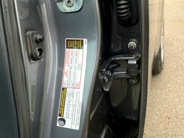 Серый Ниссан Лиф, объемом двигателя 0 л и пробегом 154 тыс. км за 9600 $, фото 6 на Automoto.ua