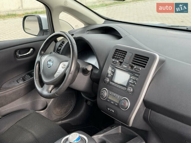 Серый Ниссан Лиф, объемом двигателя 0 л и пробегом 134 тыс. км за 6499 $, фото 19 на Automoto.ua