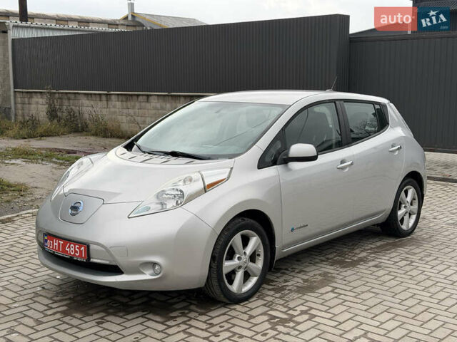 Серый Ниссан Лиф, объемом двигателя 0 л и пробегом 134 тыс. км за 6499 $, фото 11 на Automoto.ua