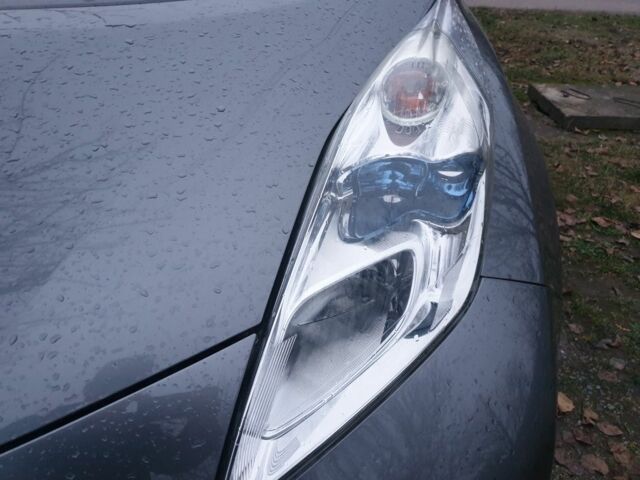 Серый Ниссан Лиф, объемом двигателя 0 л и пробегом 161 тыс. км за 6400 $, фото 10 на Automoto.ua