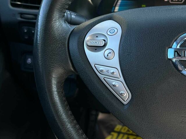 Серый Ниссан Лиф, объемом двигателя 0 л и пробегом 111 тыс. км за 7700 $, фото 19 на Automoto.ua