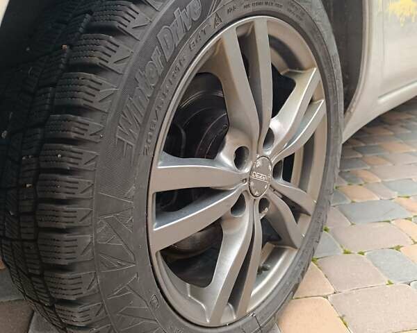 Ниссан Лиф 2014 в Ровно на Automoto.ua Серый Ниссан Лиф, объемом двигателя 0 л и пробегом 118 тыс. км за 5700 $, фото 33 на Automoto.ua