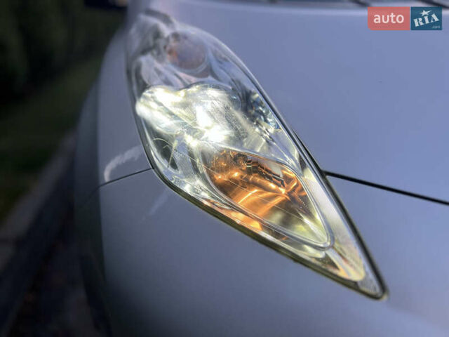 Серый Ниссан Лиф, объемом двигателя 0 л и пробегом 108 тыс. км за 7290 $, фото 15 на Automoto.ua