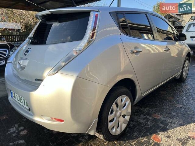 Сірий Ніссан Ліф, об'ємом двигуна 0 л та пробігом 122 тис. км за 8000 $, фото 9 на Automoto.ua