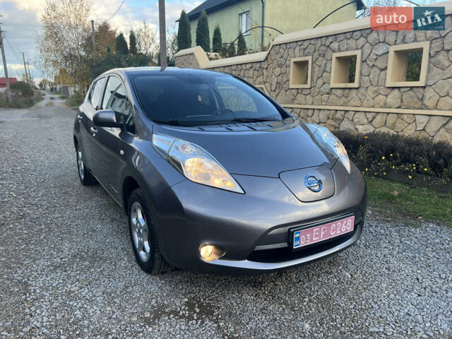 Ниссан Лиф 2014 в Черновцах на Automoto.ua Серый Ниссан Лиф, объемом двигателя 0 л и пробегом 83 тыс. км за 5900 $, фото 37 на Automoto.ua