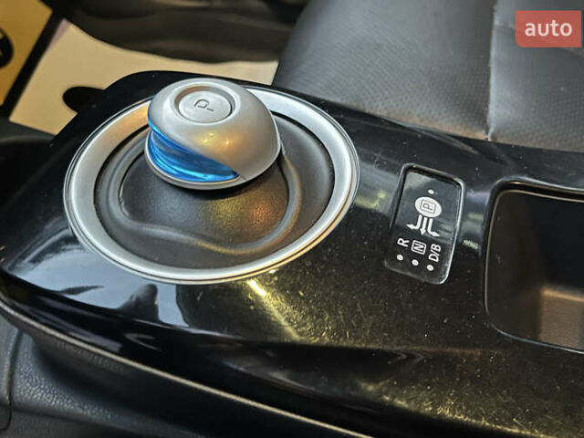 Серый Ниссан Лиф, объемом двигателя 0 л и пробегом 122 тыс. км за 7500 $, фото 12 на Automoto.ua