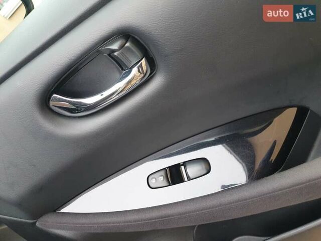 Серый Ниссан Лиф, объемом двигателя 0 л и пробегом 126 тыс. км за 7500 $, фото 71 на Automoto.ua