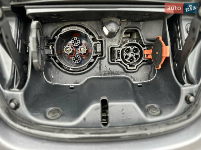 Серый Ниссан Лиф, объемом двигателя 0 л и пробегом 99 тыс. км за 6900 $, фото 8 на Automoto.ua