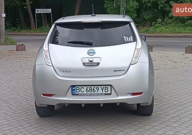 Сірий Ніссан Ліф, об'ємом двигуна 0 л та пробігом 118 тис. км за 6400 $, фото 6 на Automoto.ua