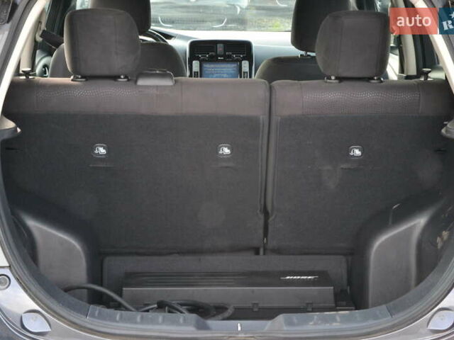 Серый Ниссан Лиф, объемом двигателя 0 л и пробегом 139 тыс. км за 5400 $, фото 22 на Automoto.ua