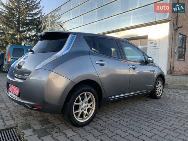 Серый Ниссан Лиф, объемом двигателя 0 л и пробегом 164 тыс. км за 6100 $, фото 7 на Automoto.ua